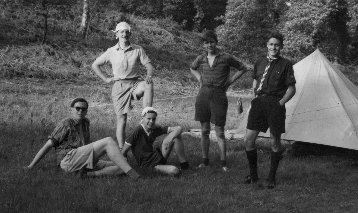 1959 Scout camp... simpler times! Not sure about the hankies on the heads though chaps!