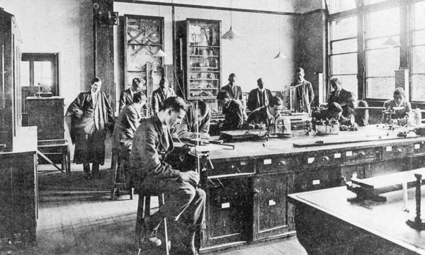 Science laboratory 1906